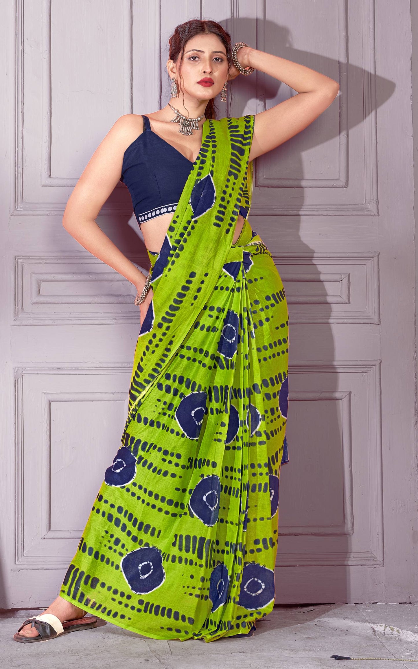 rEADY To Wear Handicraft Women's Ikat Pure soft Cotton Saree With Blouse Piece