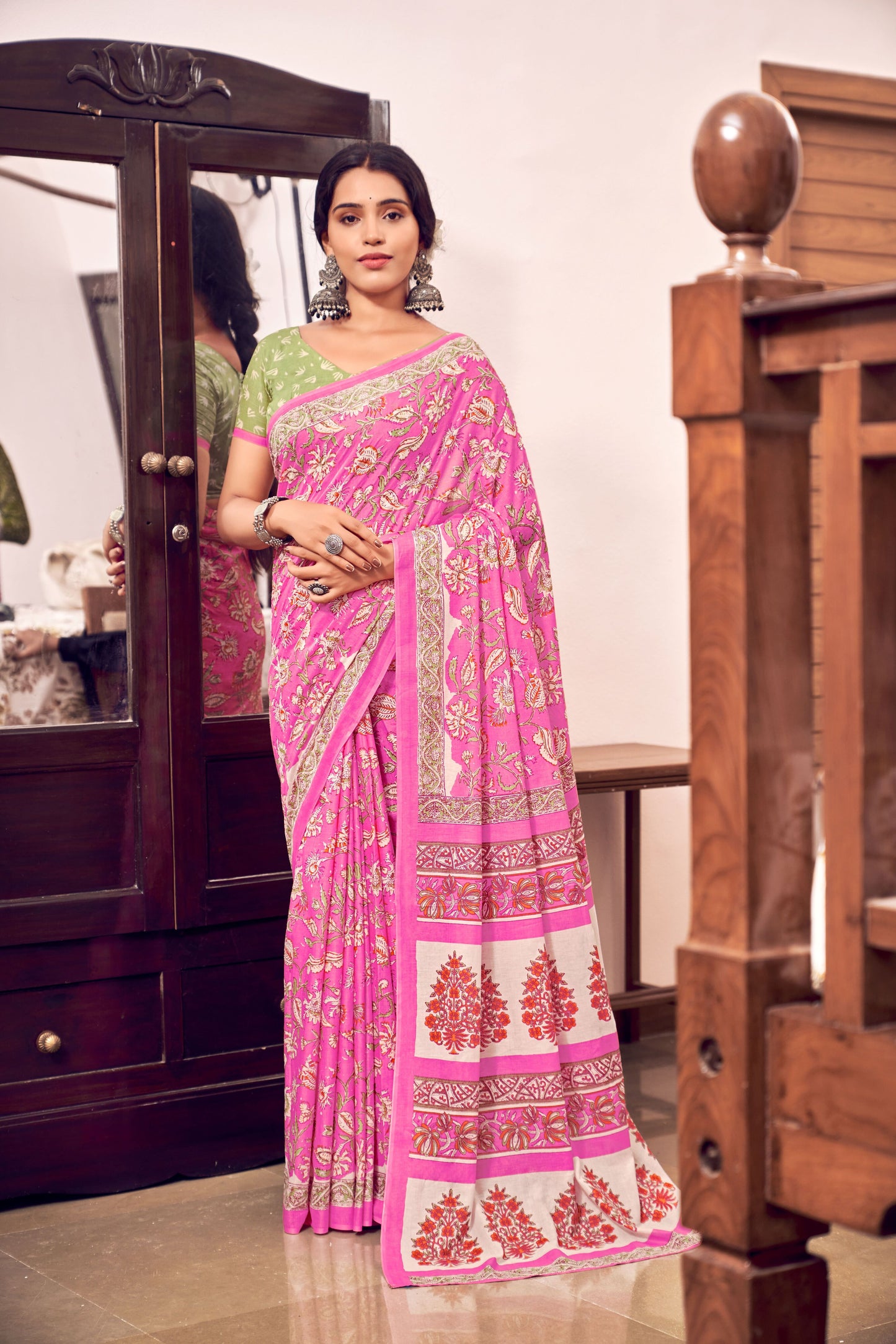 Handicraft Ladies Ikat Pure soft Cotton Sari With Blouse Piece