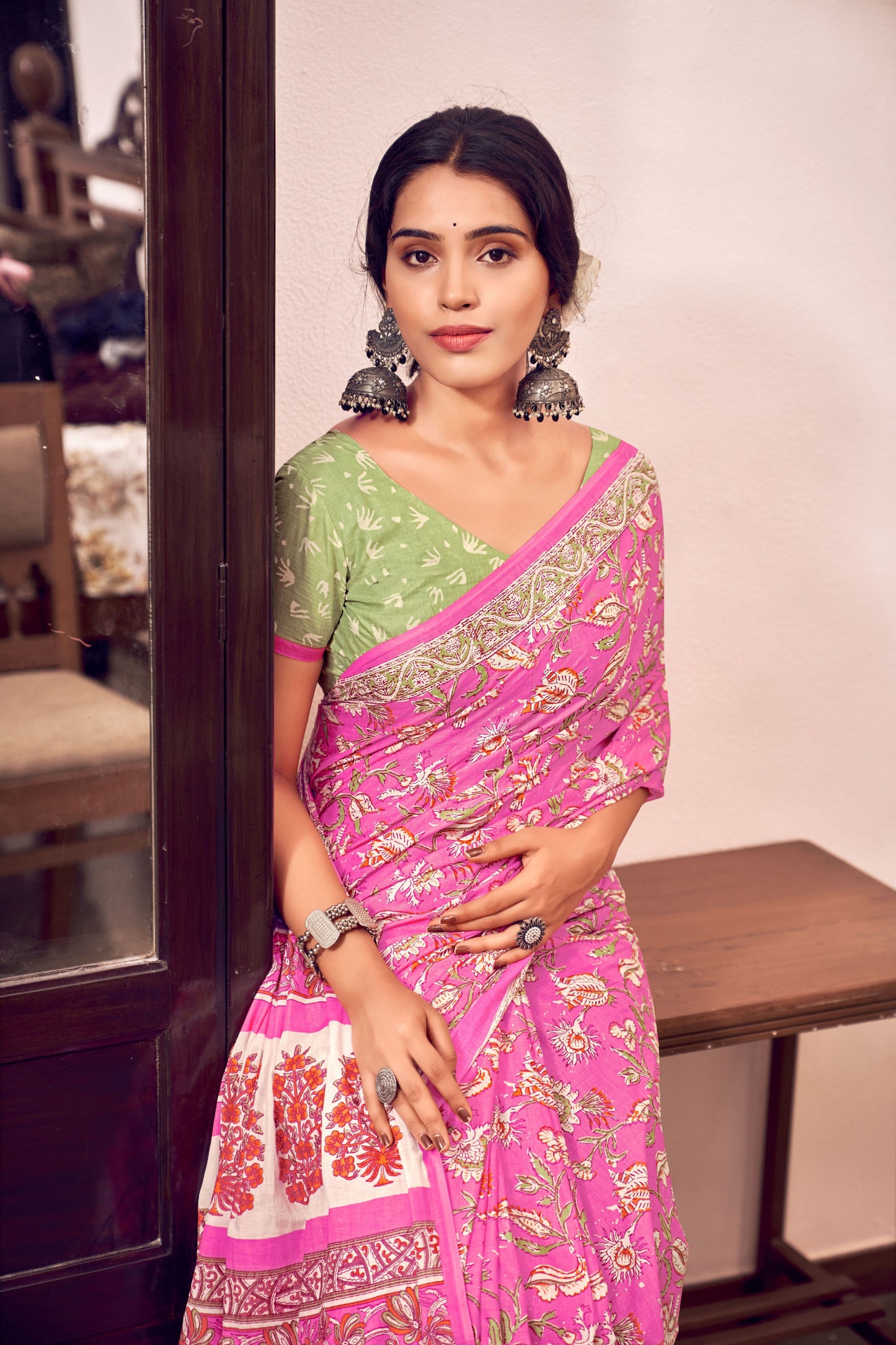 Handicraft Ladies Ikat Pure soft Cotton Sari With Blouse Piece