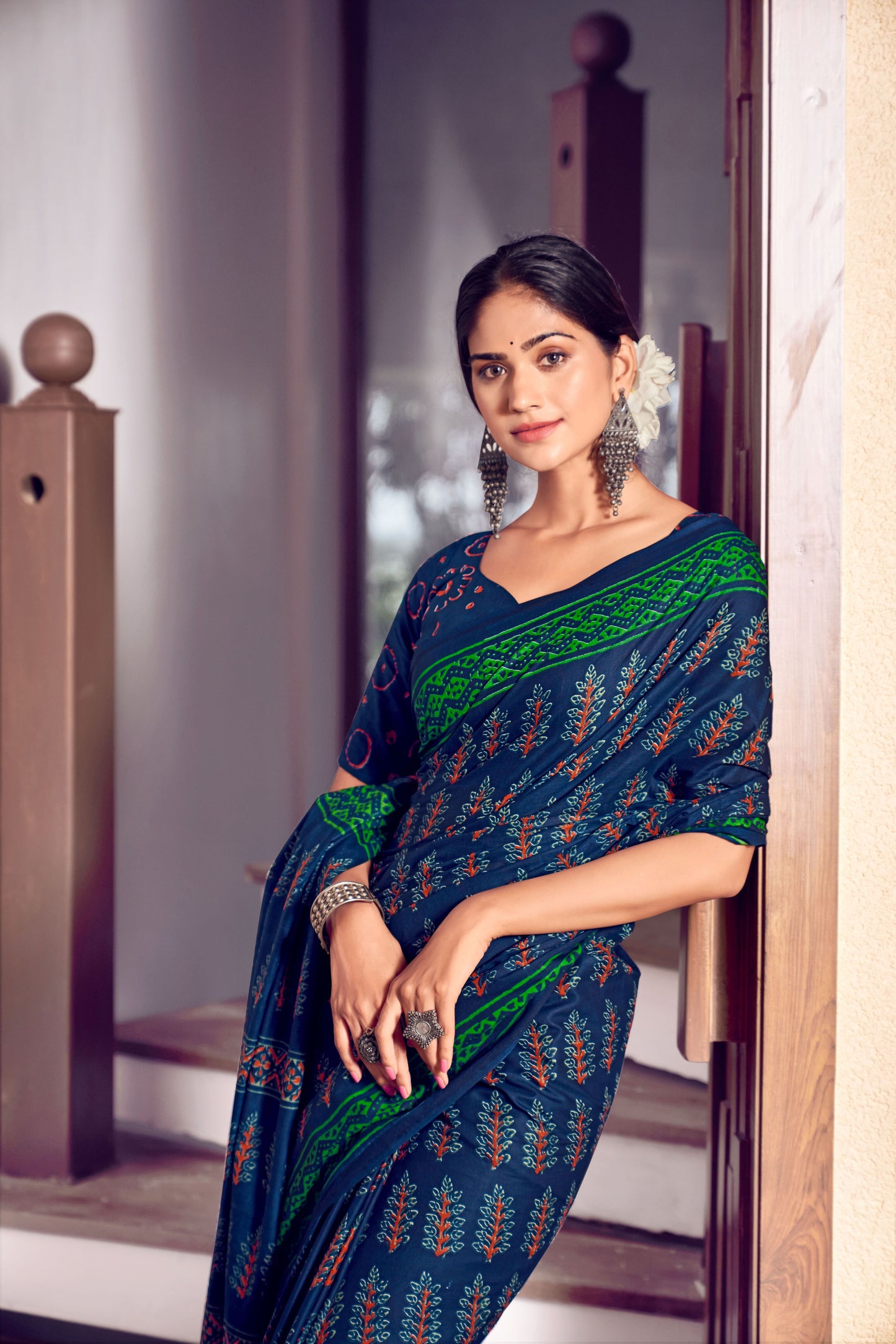 Handicraft Ladies Ikat Pure soft Cotton Sari With Blouse Piece