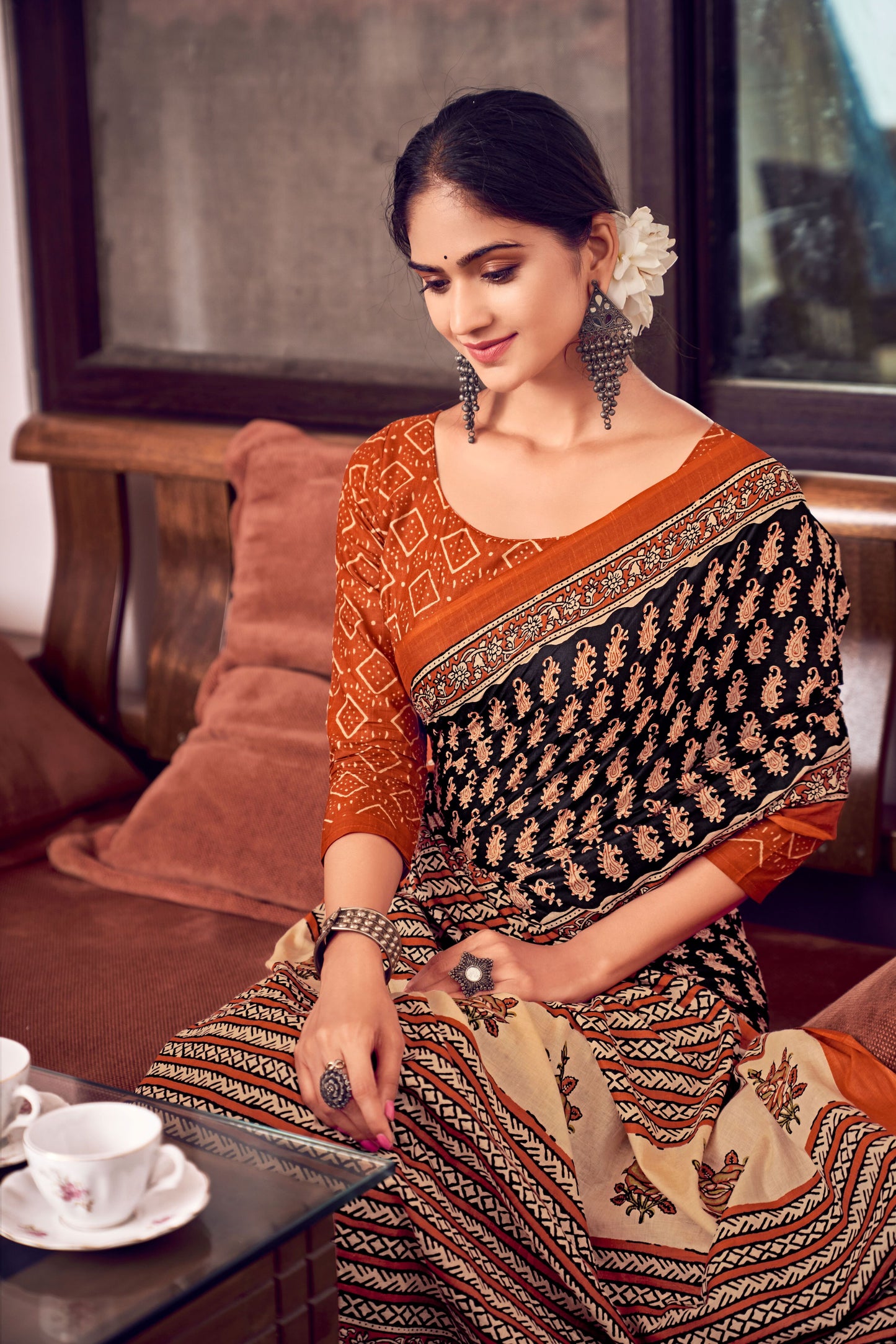 Handicraft Ladies Ikat Pure soft Cotton Sari With Blouse Piece