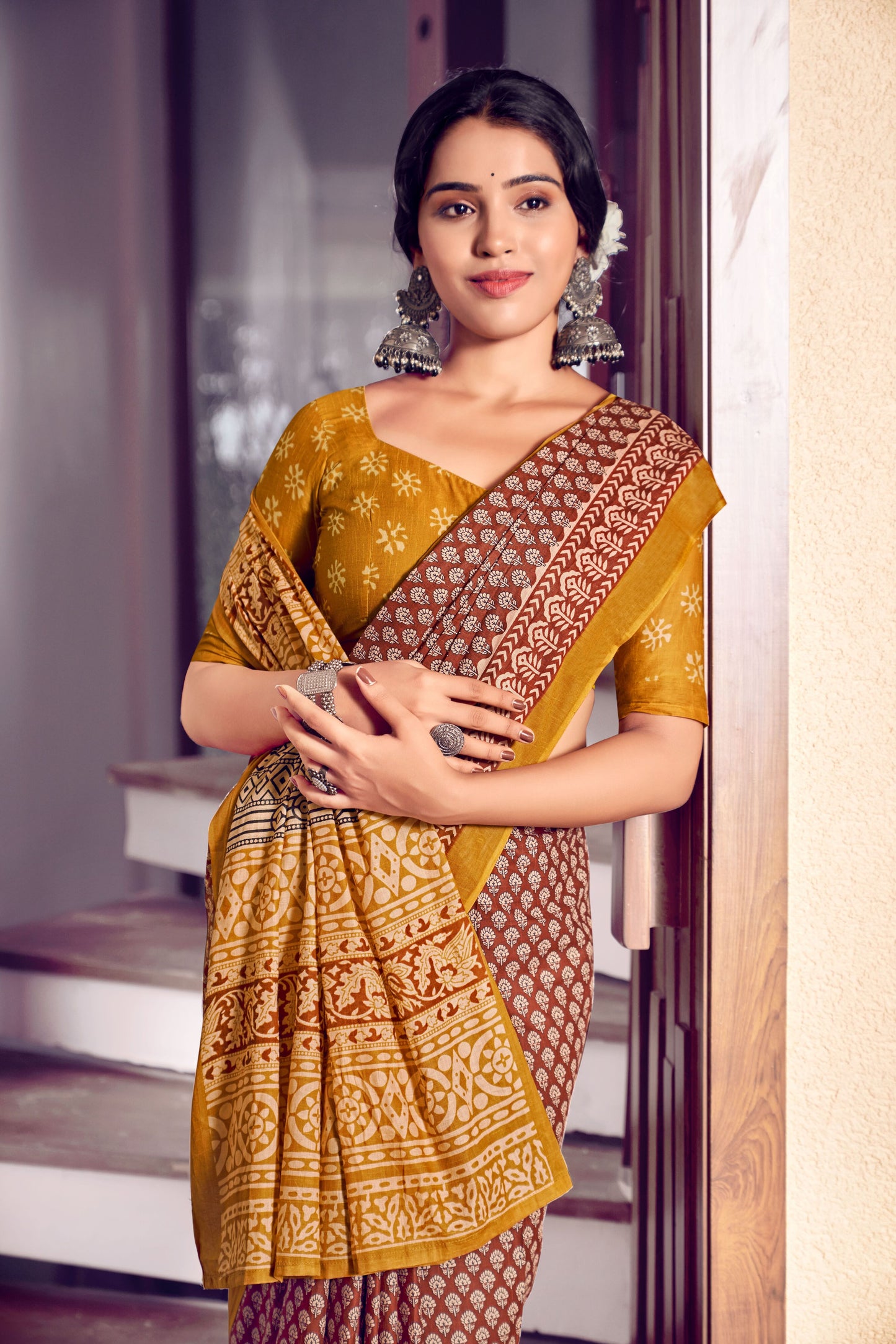Handicraft Ladies Ikat Pure soft Cotton Sari With Blouse Piece