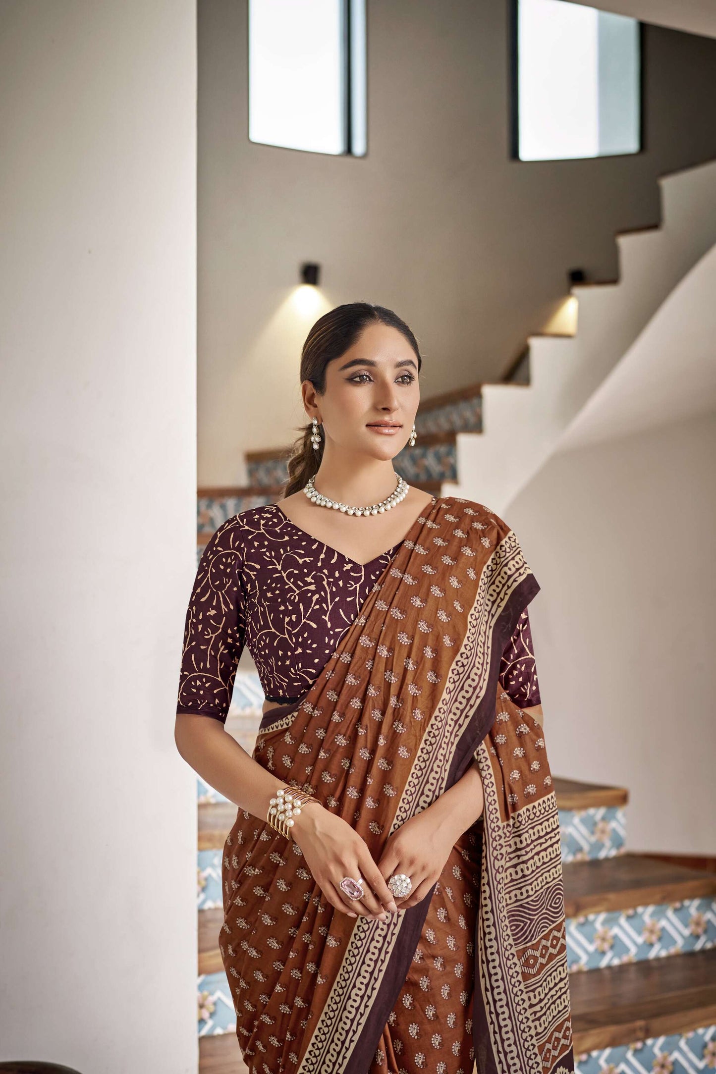 Handicraft Ladies Ikat Pure soft Cotton Sari With Blouse Piece