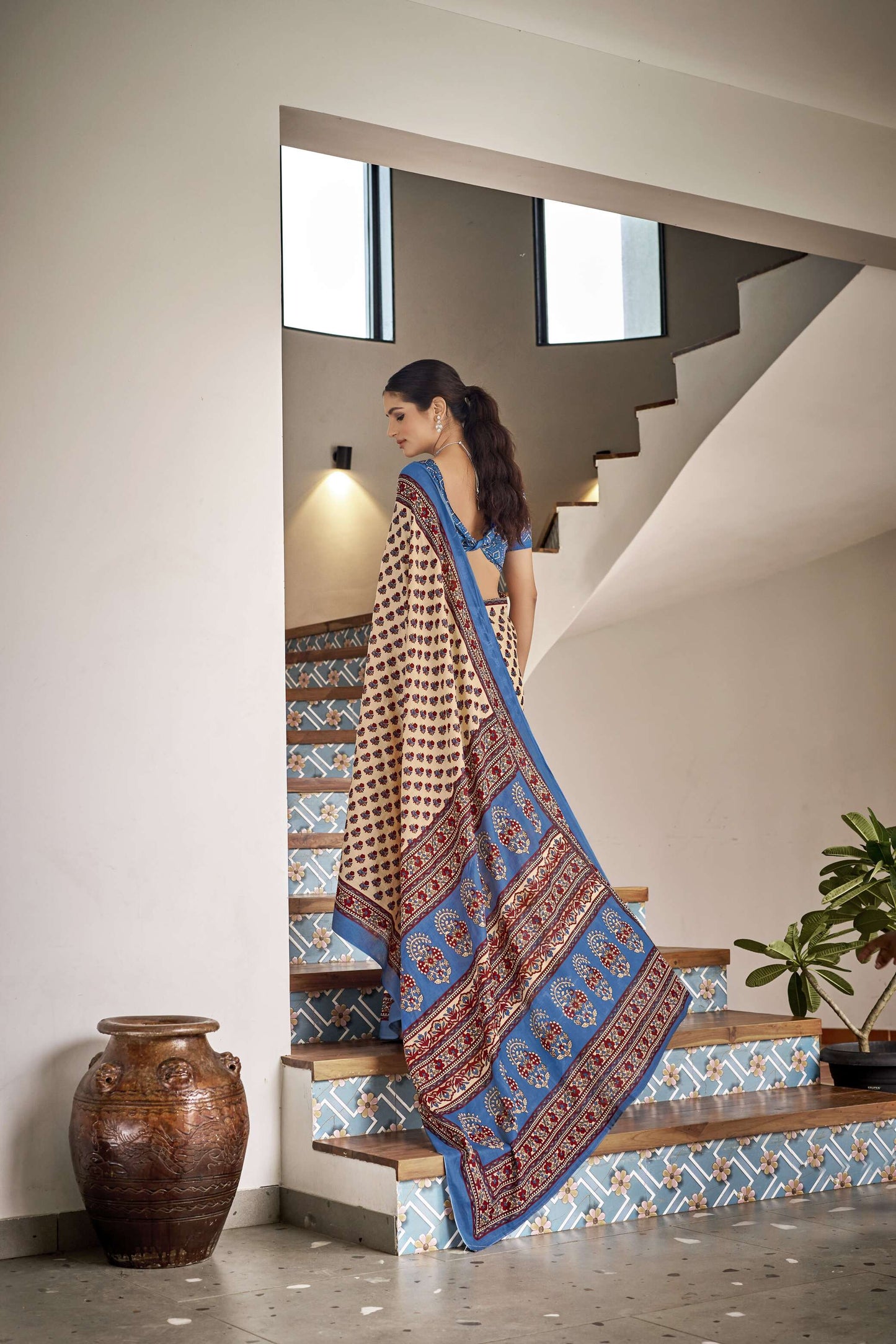 Handicraft Ladies Ikat Pure soft Cotton Sari With Blouse Piece