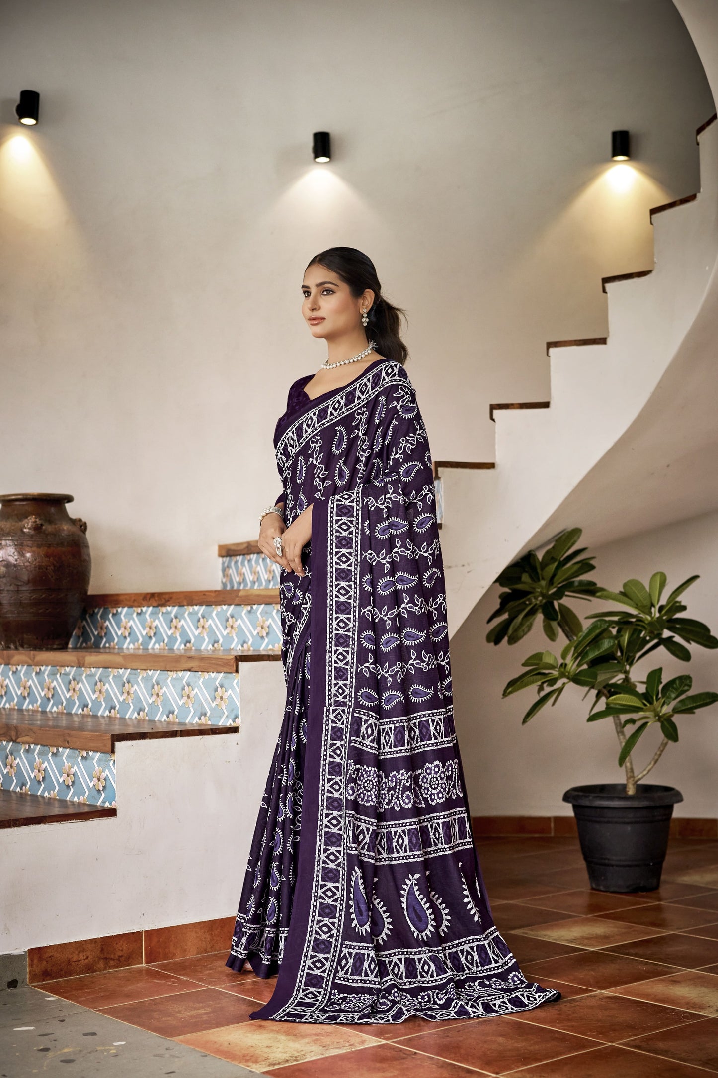 Handicraft Ladies Ikat Pure soft Cotton Sari With Blouse Piece