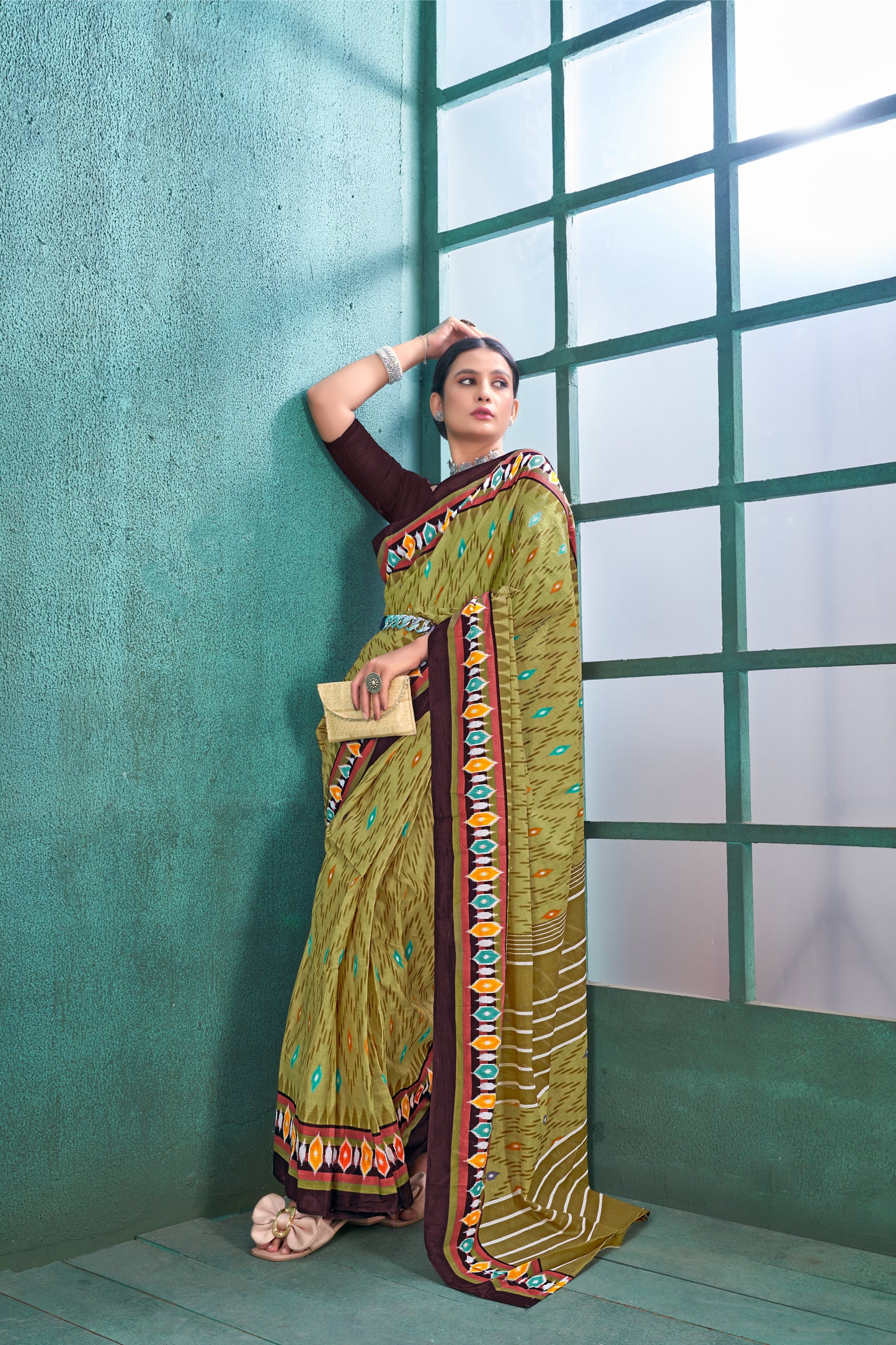 Handicraft Women's Ikat Pure soft Cotton Saree With Blouse Piece