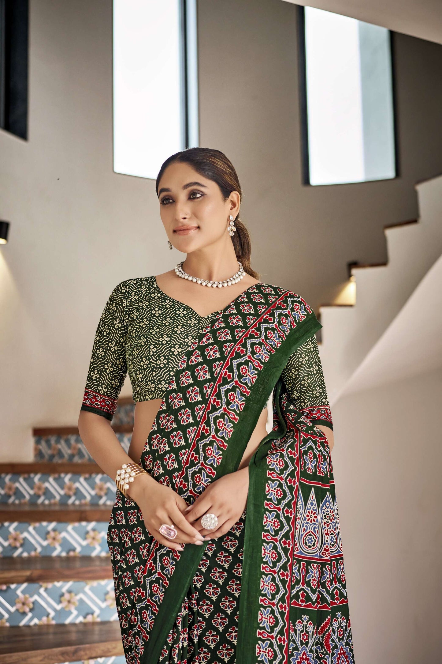 Handicraft Ladies Ikat Pure soft Cotton Sari With Blouse Piece