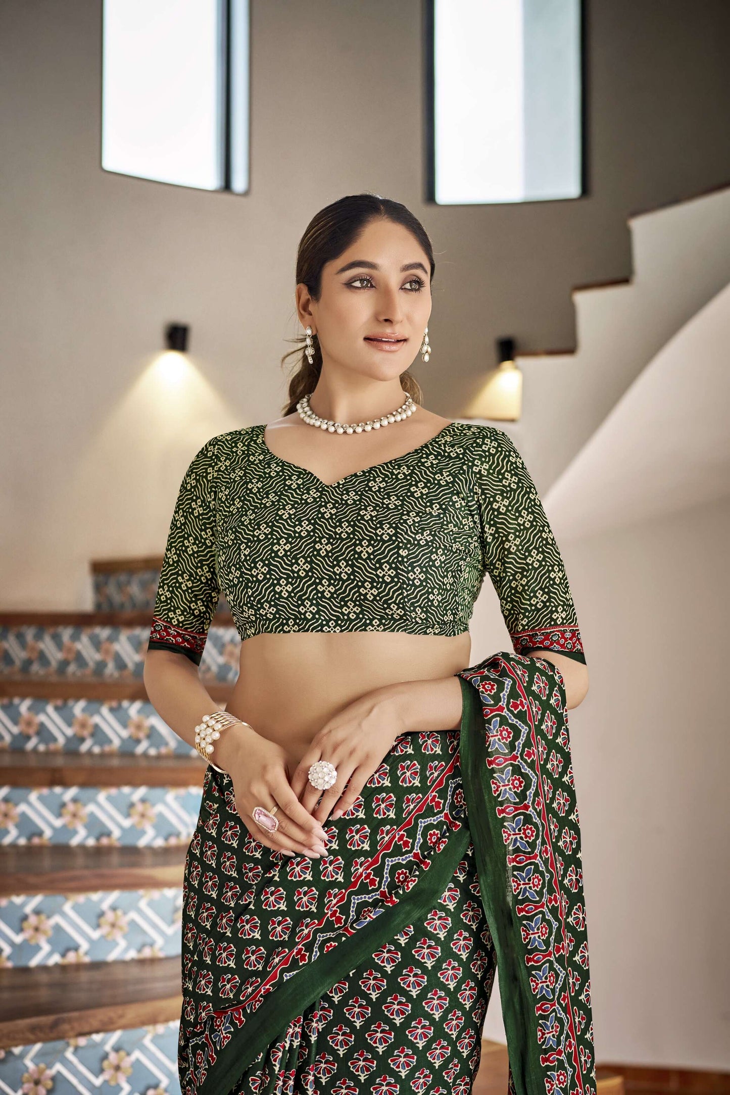 Handicraft Ladies Ikat Pure soft Cotton Sari With Blouse Piece