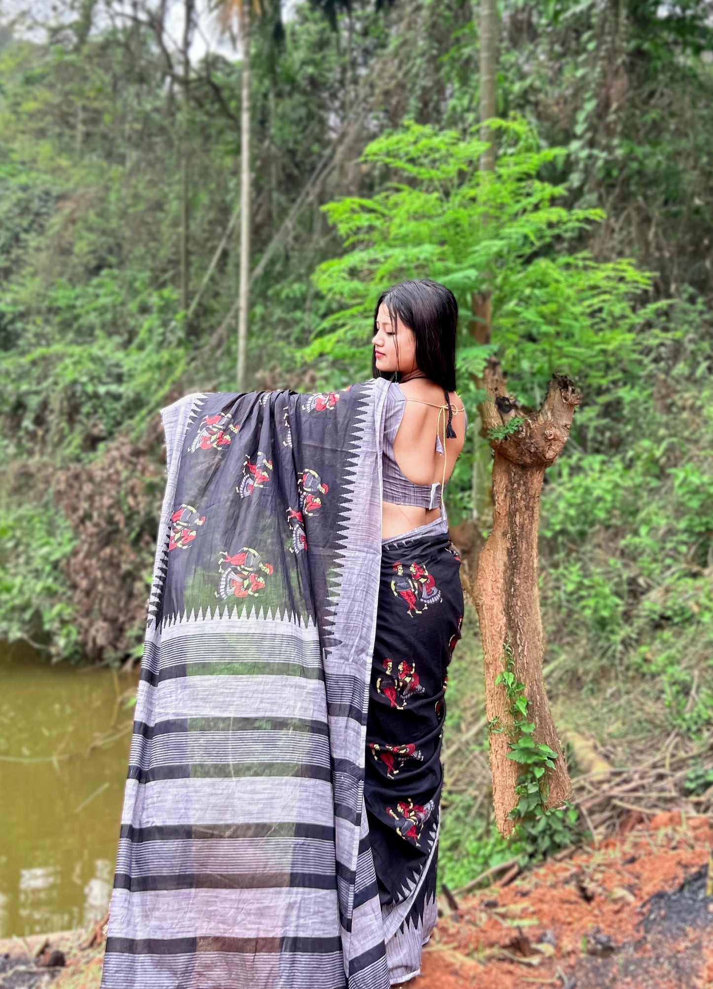 Handicraft Ladies Ikat Pure soft Cotton Sari With Blouse Piece