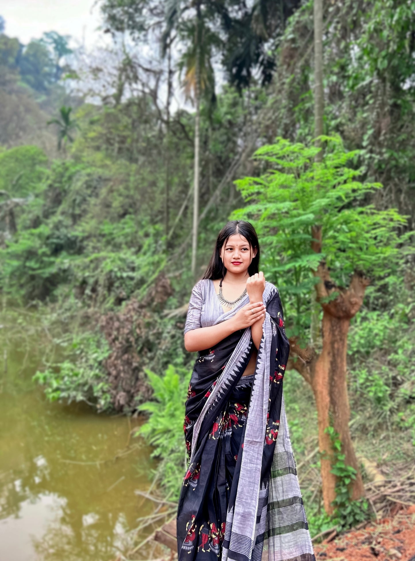 Handicraft Ladies Ikat Pure soft Cotton Sari With Blouse Piece