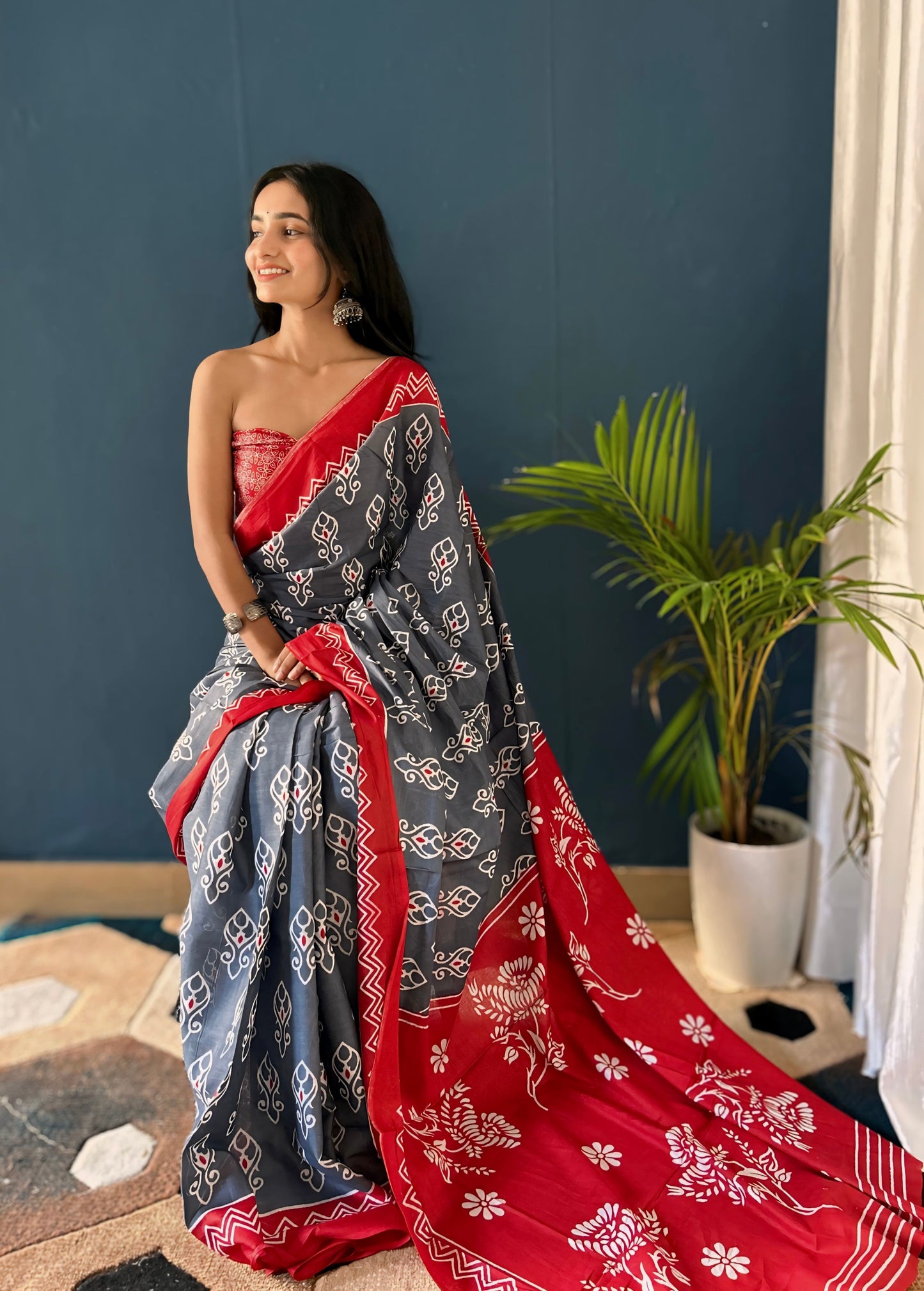 Handicraft Women's Ikat Pure soft Cotton Saree With Blouse Piece