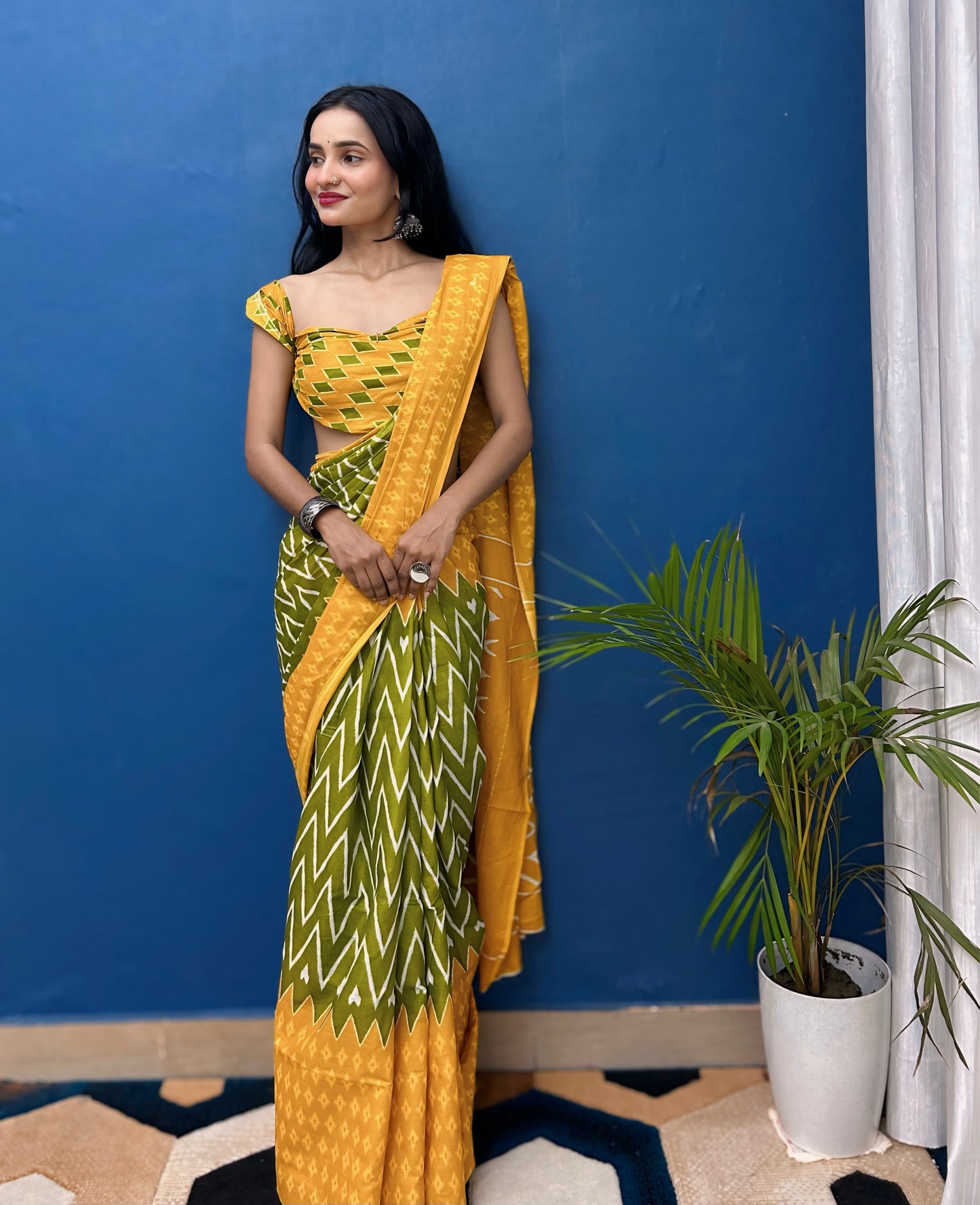 Handicraft Women's Ikat Pure soft Cotton Saree With Blouse Piece