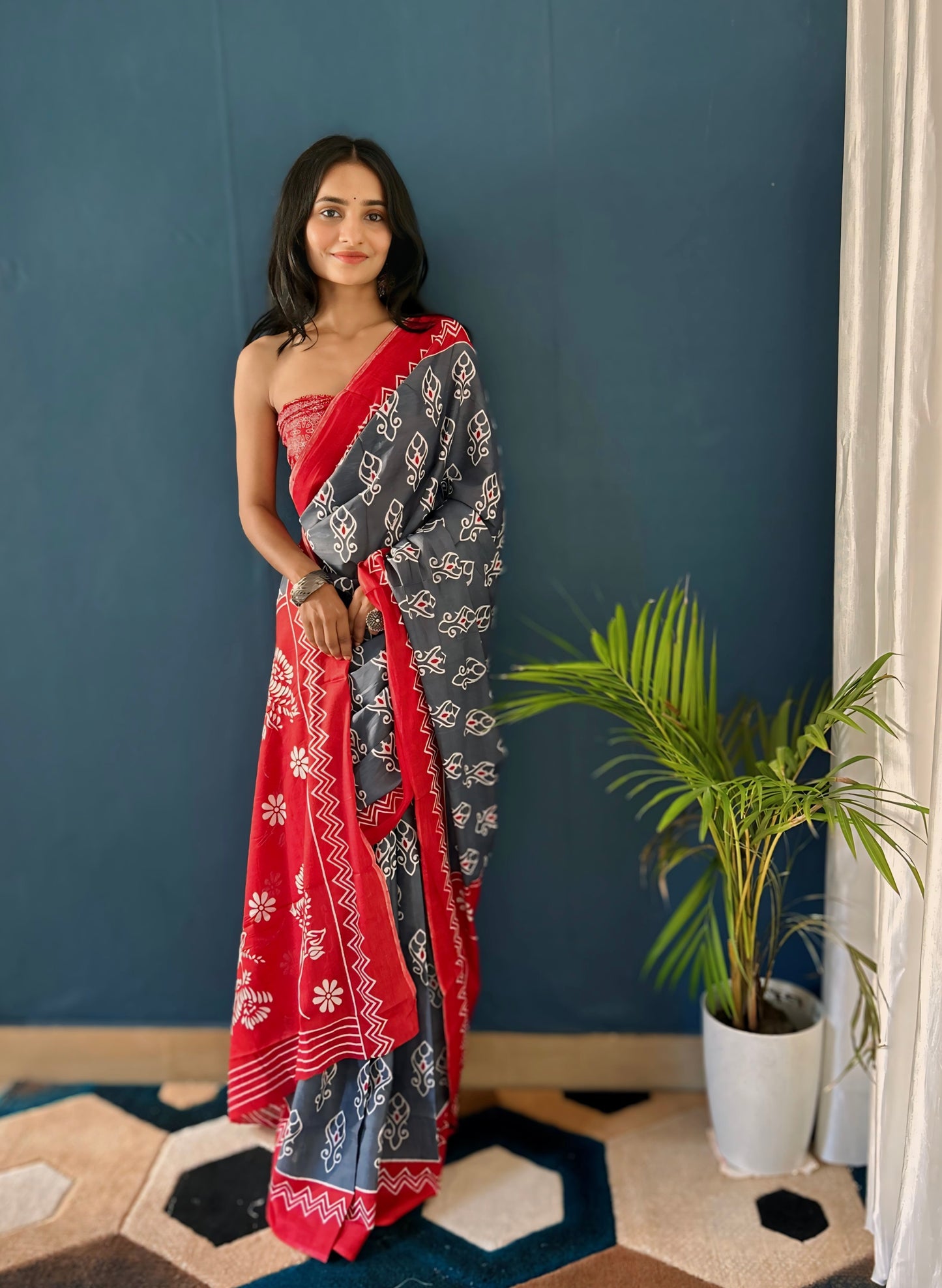Handicraft Women's Ikat Pure soft Cotton Saree With Blouse Piece