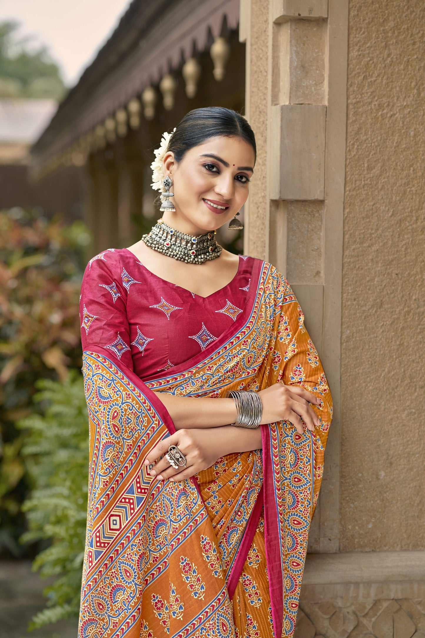 Handicraft Ladies Ikat Pure soft Cotton Sari With Blouse Piece LKH