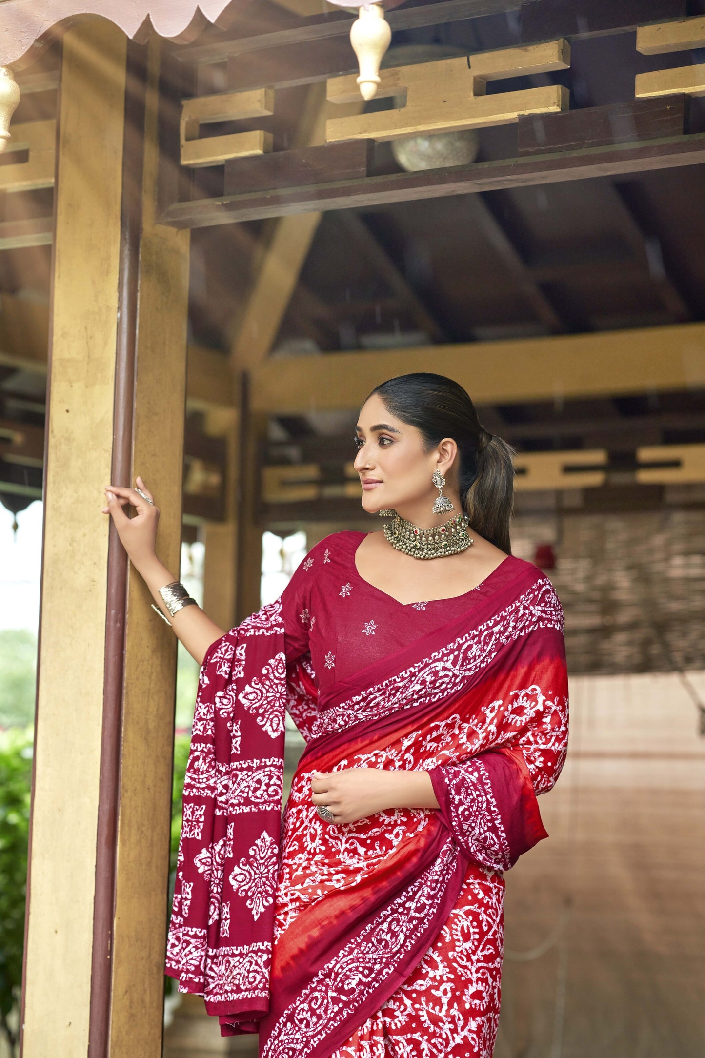 Handicraft Ladies Ikat Pure soft Cotton Sari With Blouse Piece