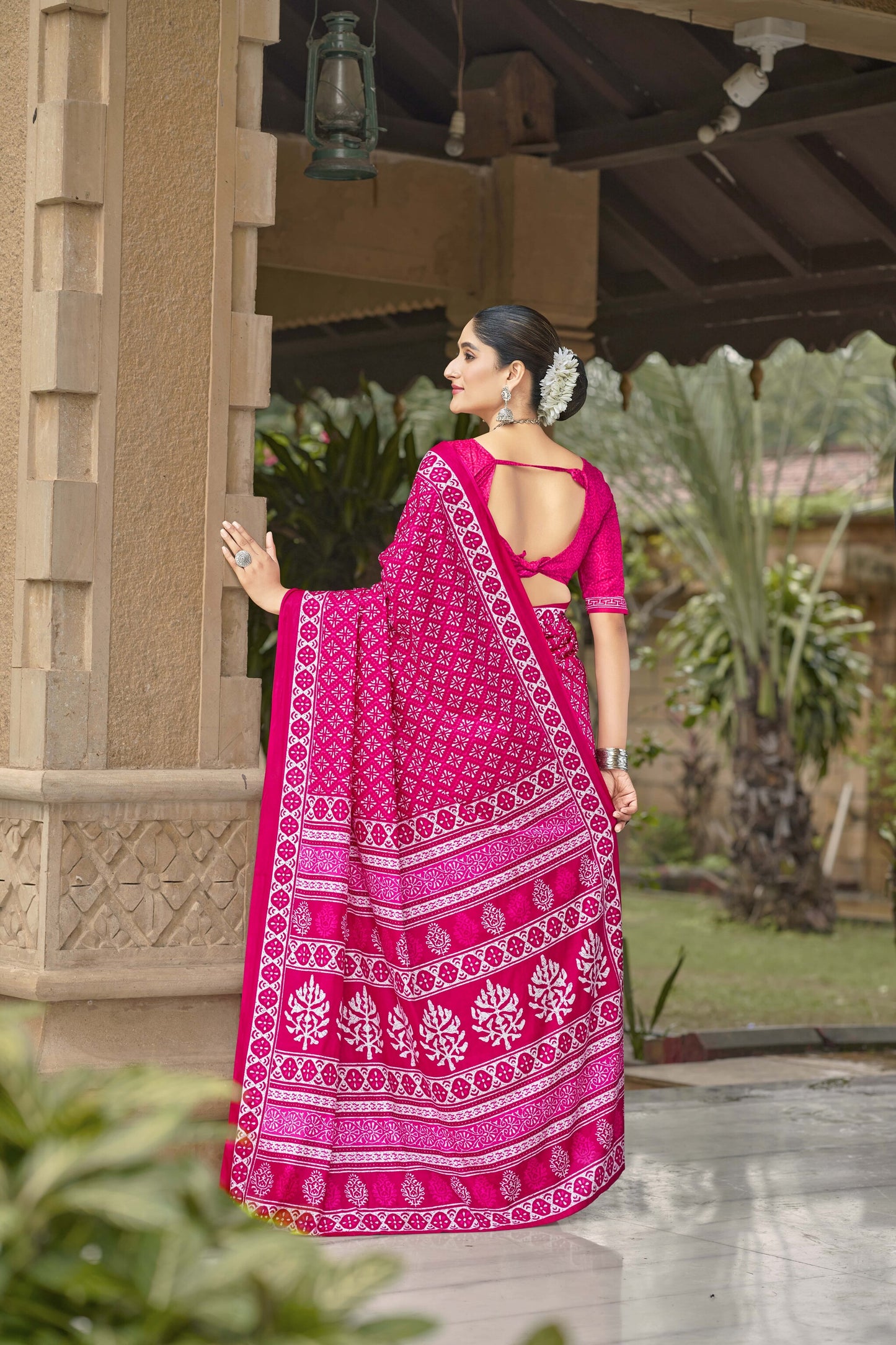 Handicraft Ladies Ikat Pure soft Cotton Sari With Blouse Piece