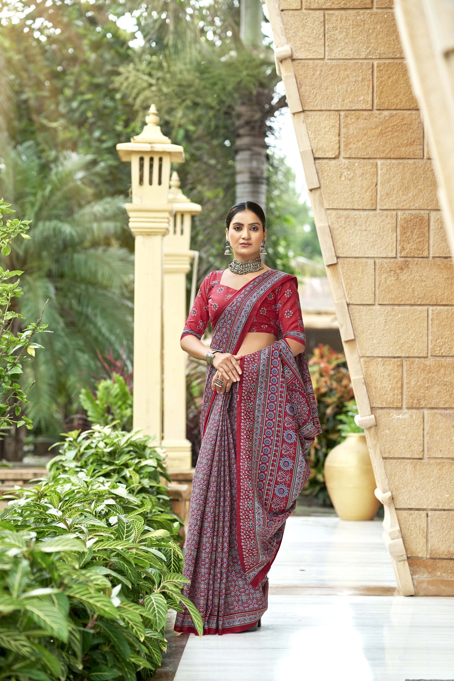 Handicraft Ladies Ikat Pure soft Cotton Sari With Blouse Piece