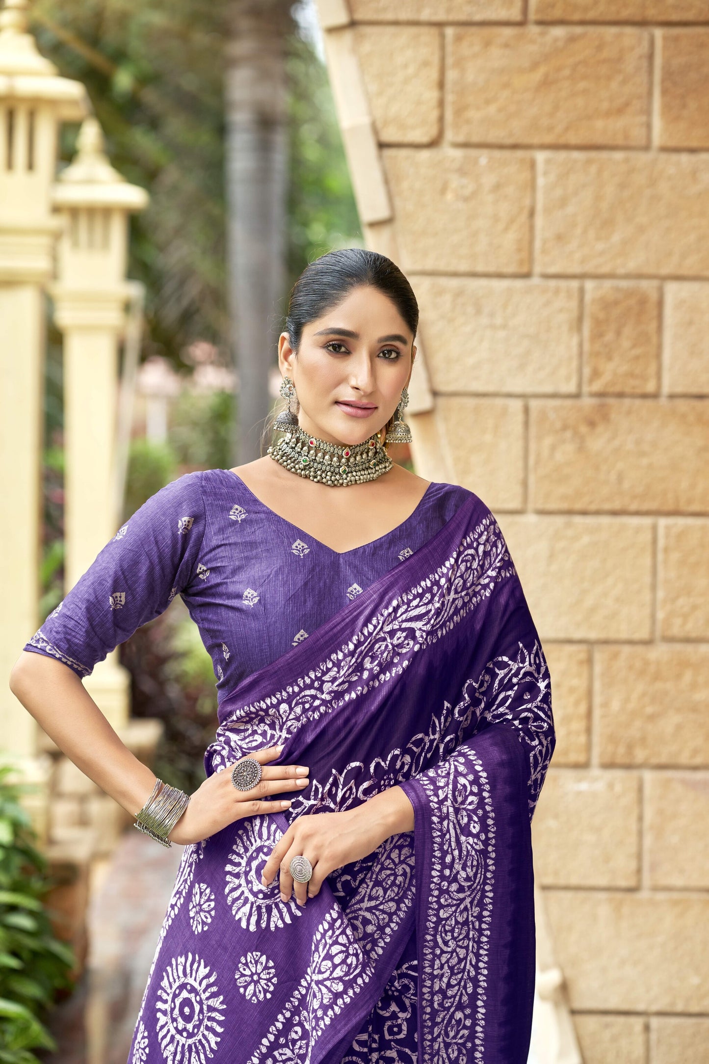 Handicraft Ladies Ikat Pure soft Cotton Sari With Blouse Piece