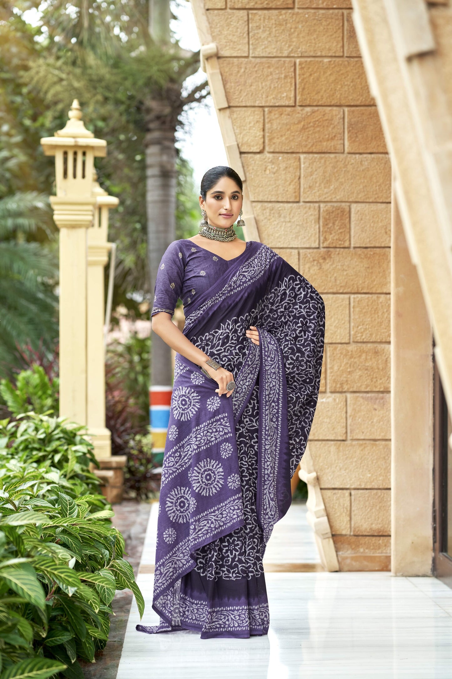 Handicraft Ladies Ikat Pure soft Cotton Sari With Blouse Piece
