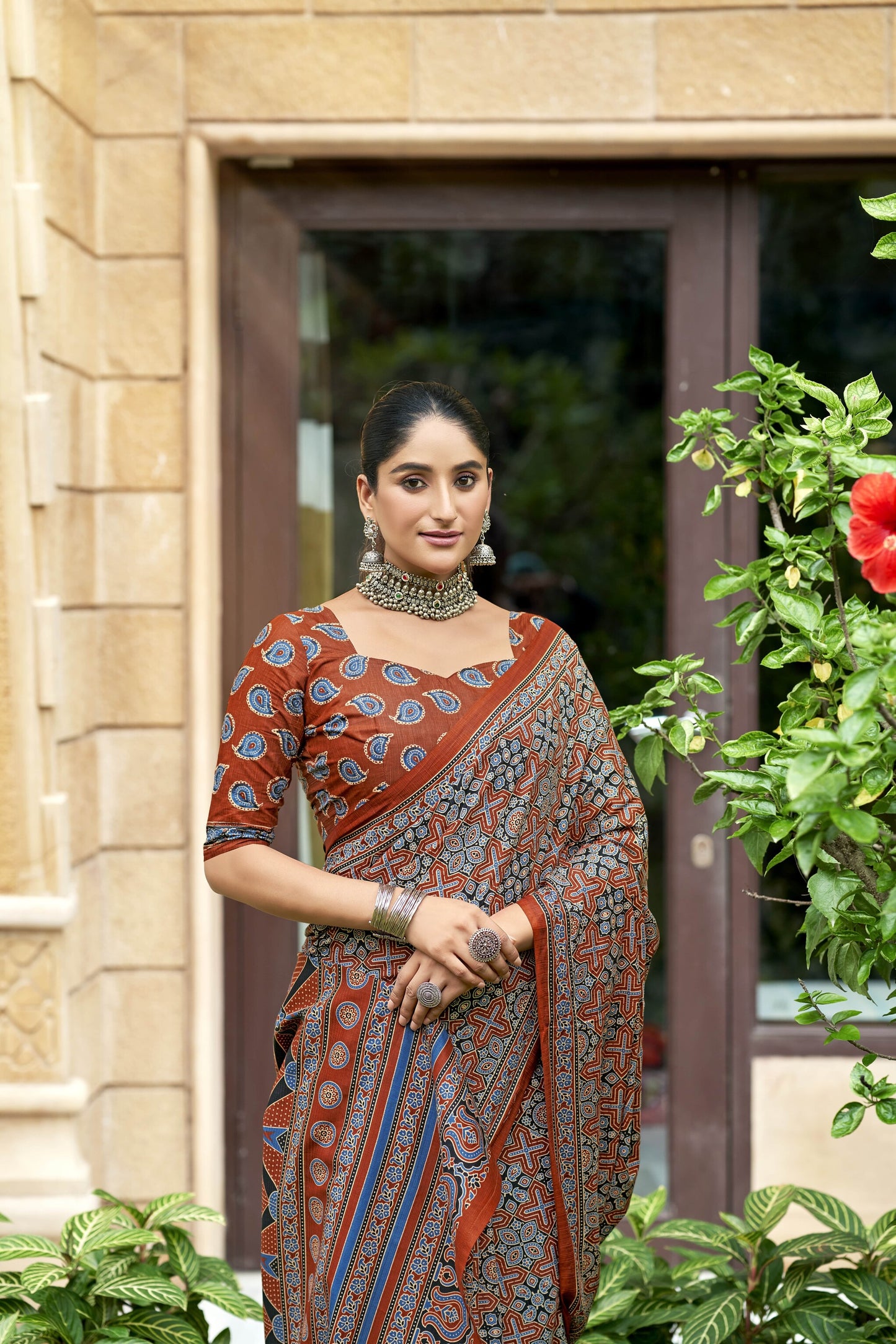 Handicraft Ladies Ikat Pure soft Cotton Sari With Blouse Piece