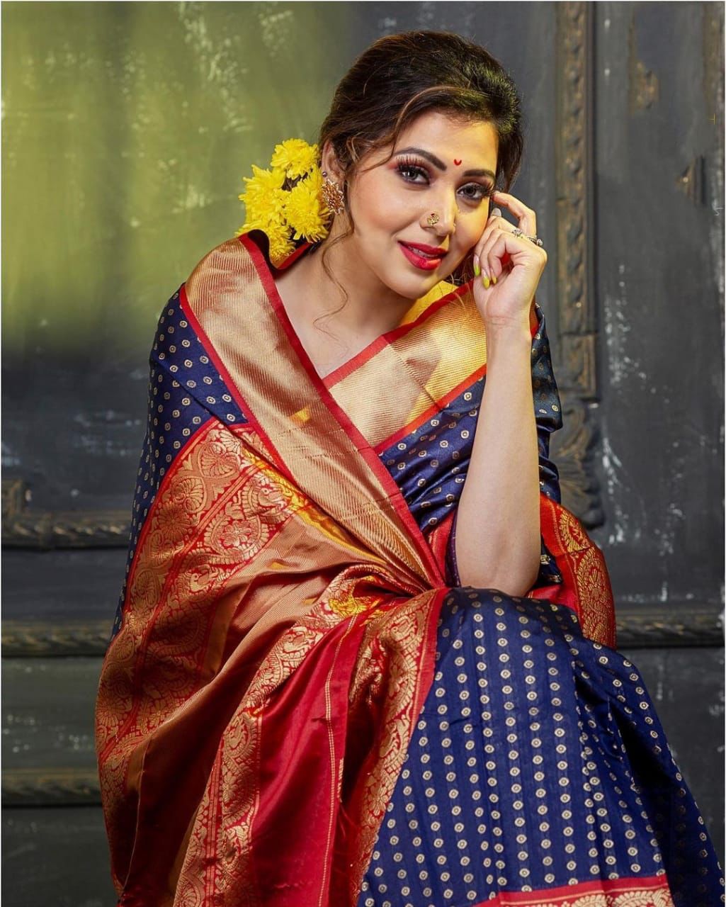 Ethinic Pocket Soft Silk Jacquard Zari Weaving Saree