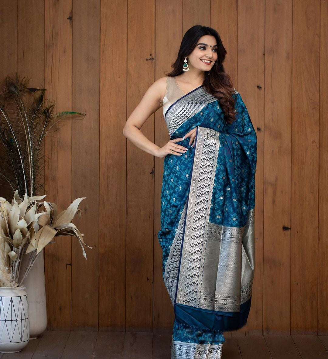 Women's kanjivaram Banarasi Soft Silk Zari Woven Sari With Blouse piece Blue