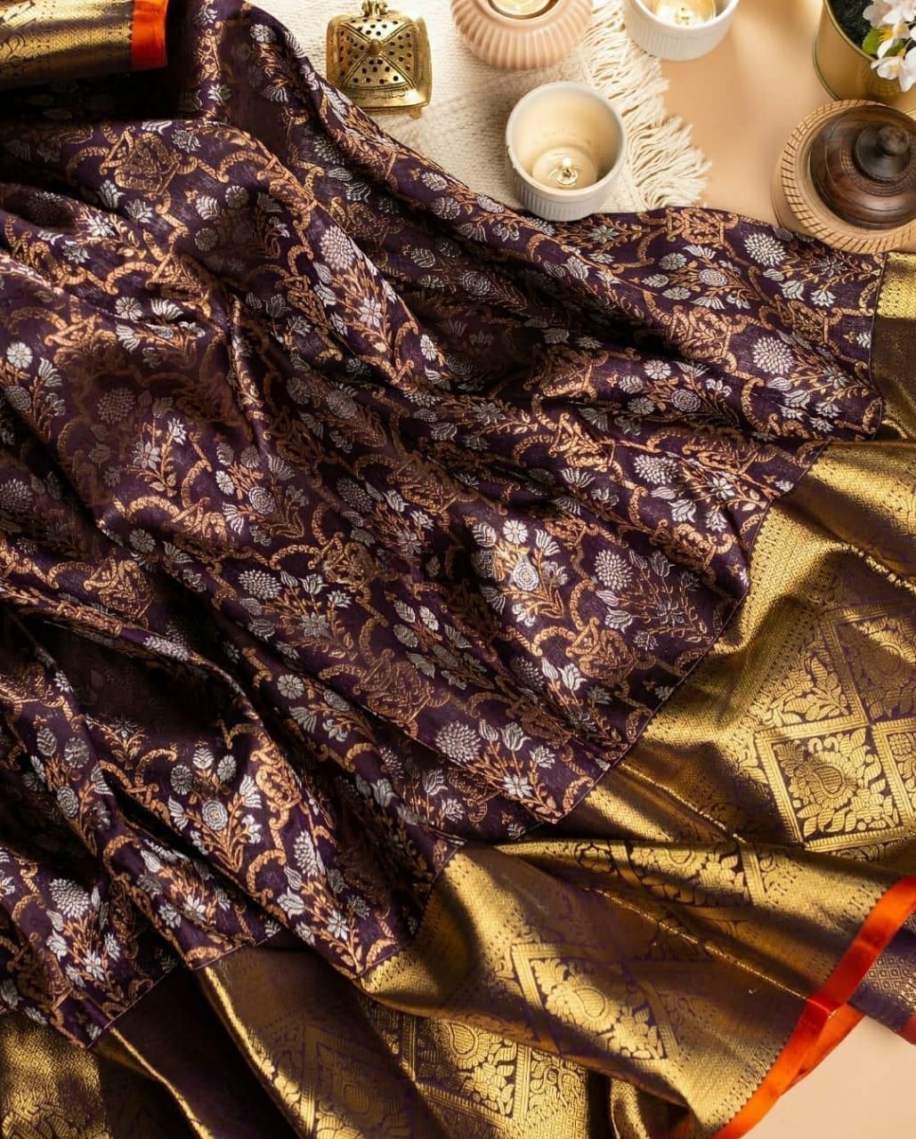 Ethinic Pocket Classy Soft Silk Saree With Jacquard Zari Weaving Work.