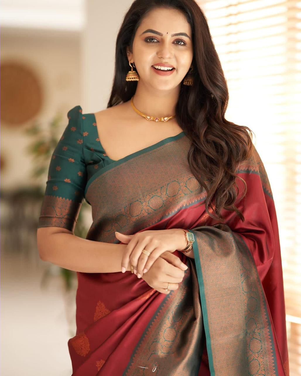 Banarasi zari woven Trending Silk Saree