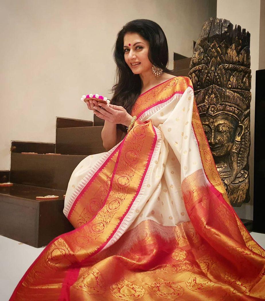 Ethinic Pocket Women's Soft Silk Jacquard Zari Weaving Saree