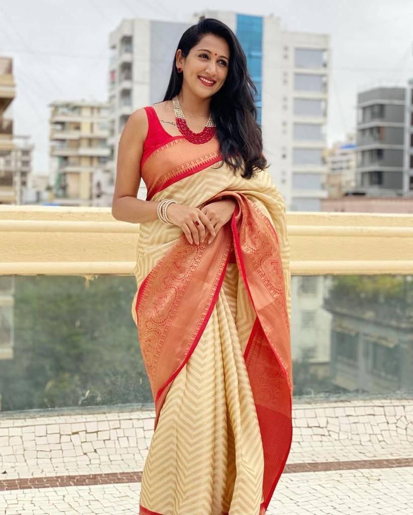 Ethinic Pocket Red Bordered Soft Silk Jacquard Zari Weaving Saree.