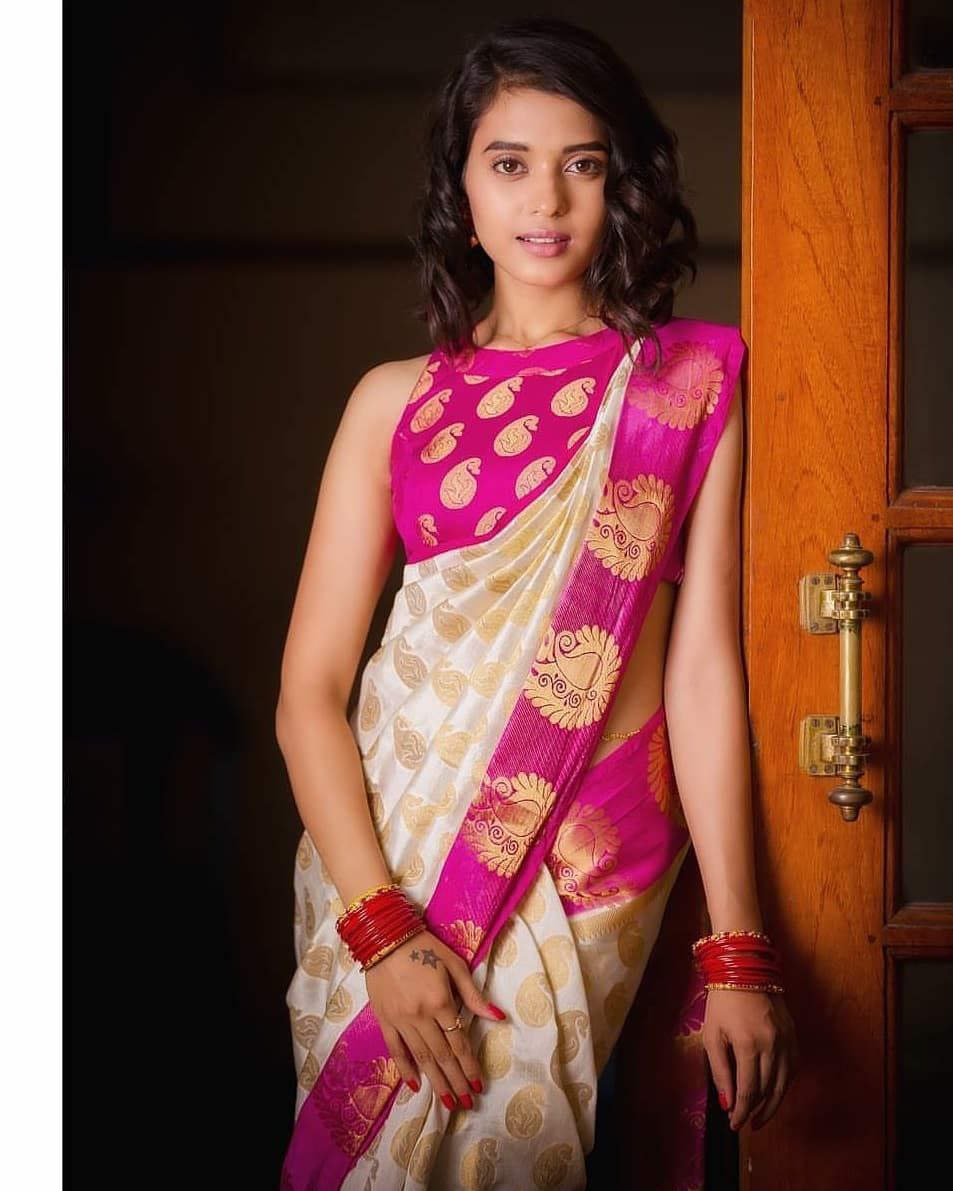Banarasi zari woven SOFT LICHI SILK SAREE