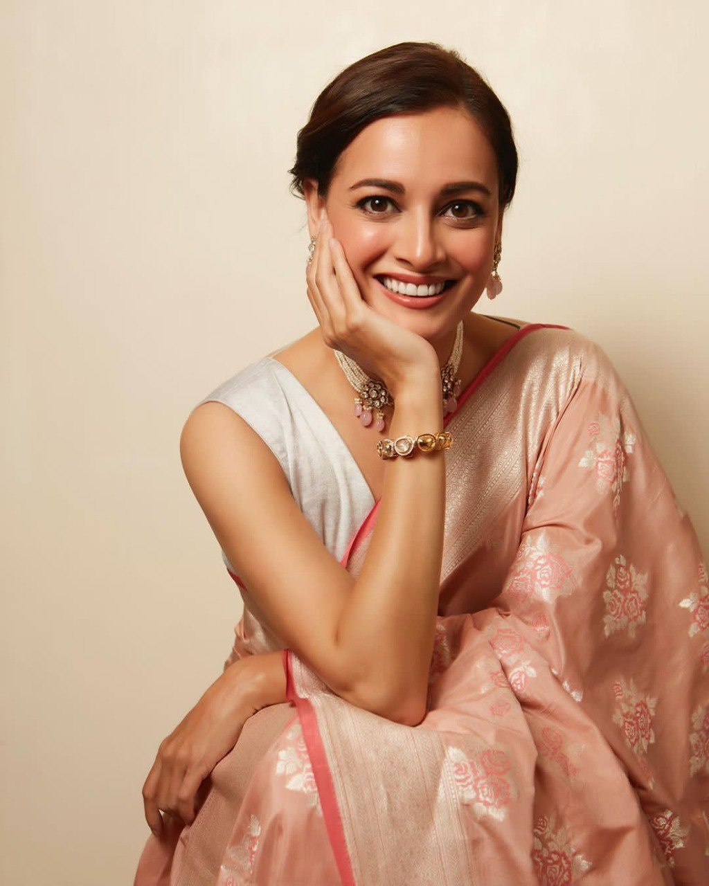 PEACH WHITE SAREE