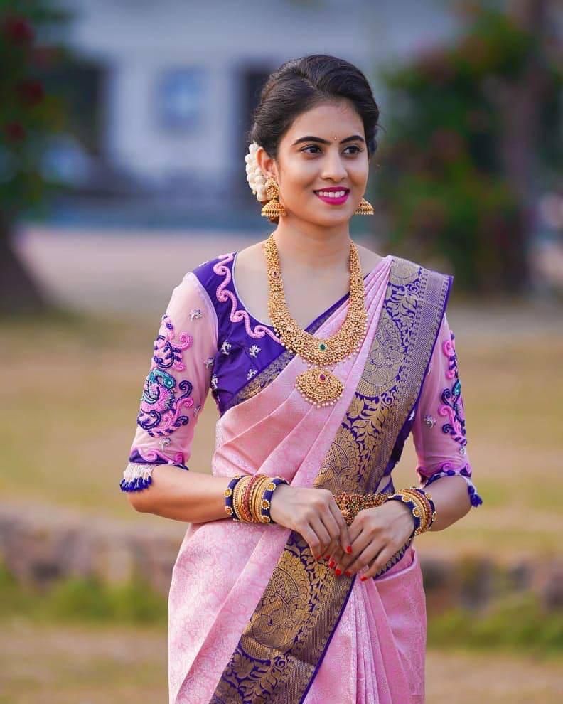 Ethinic Pocket Soft Silk Jacquard Zari Weaving Saree