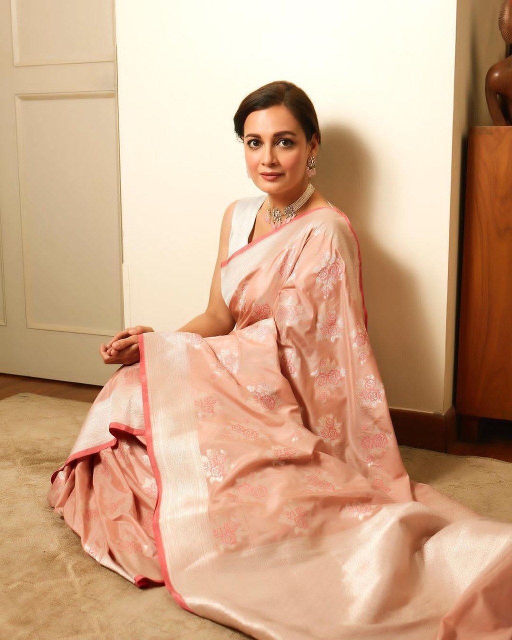 PEACH WHITE SAREE