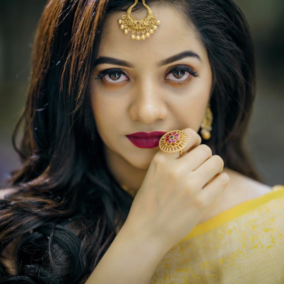 Yellow banarasi weaving silk saree