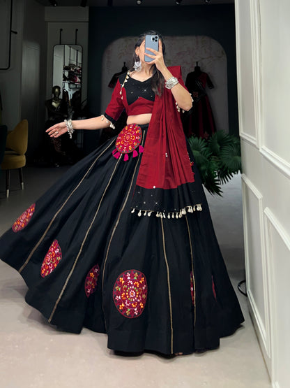 PLAIN AND GAMTHI PATCH WORK WITH GOTA PATI NAVARATRI COLLECTION LEHNGA CHOLI