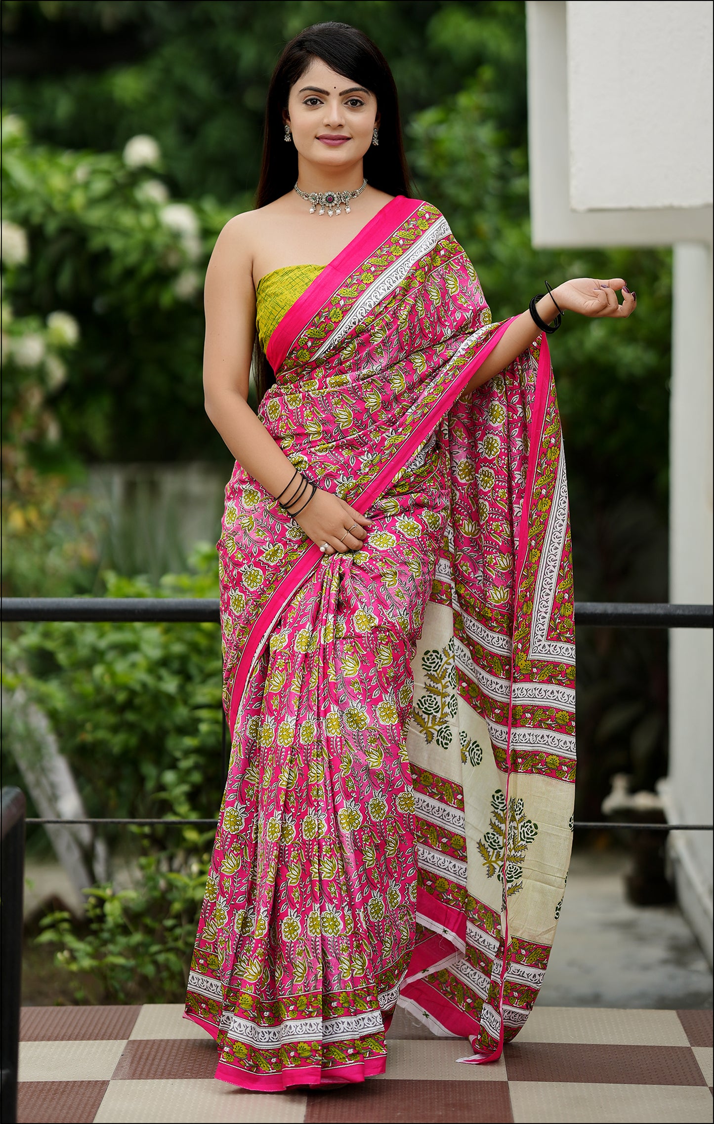 Handicraft Ladies Ikat Block Print Pure soft Cotton Sari With Blouse Piece