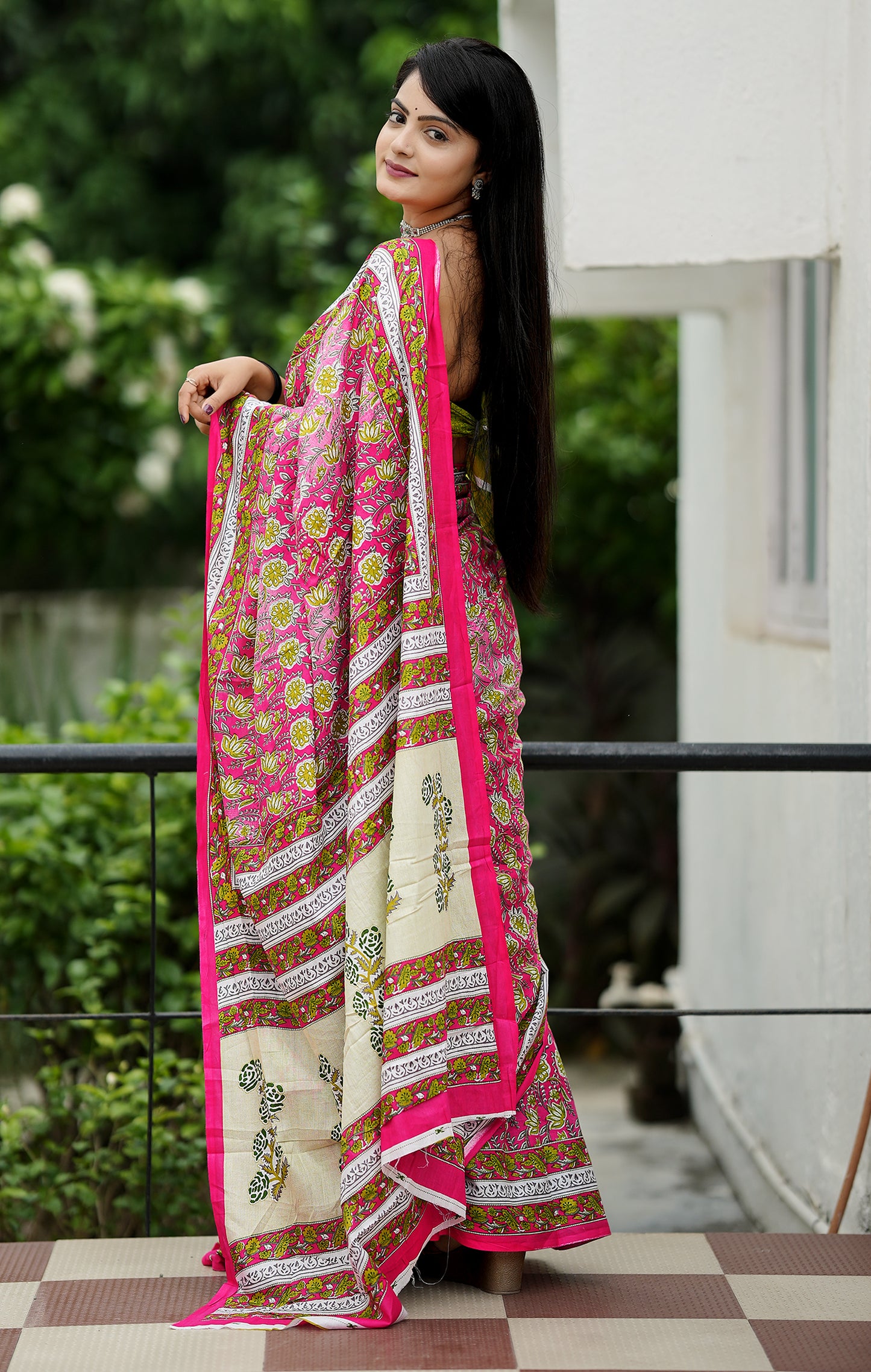 Handicraft Ladies Ikat Block Print Pure soft Cotton Sari With Blouse Piece