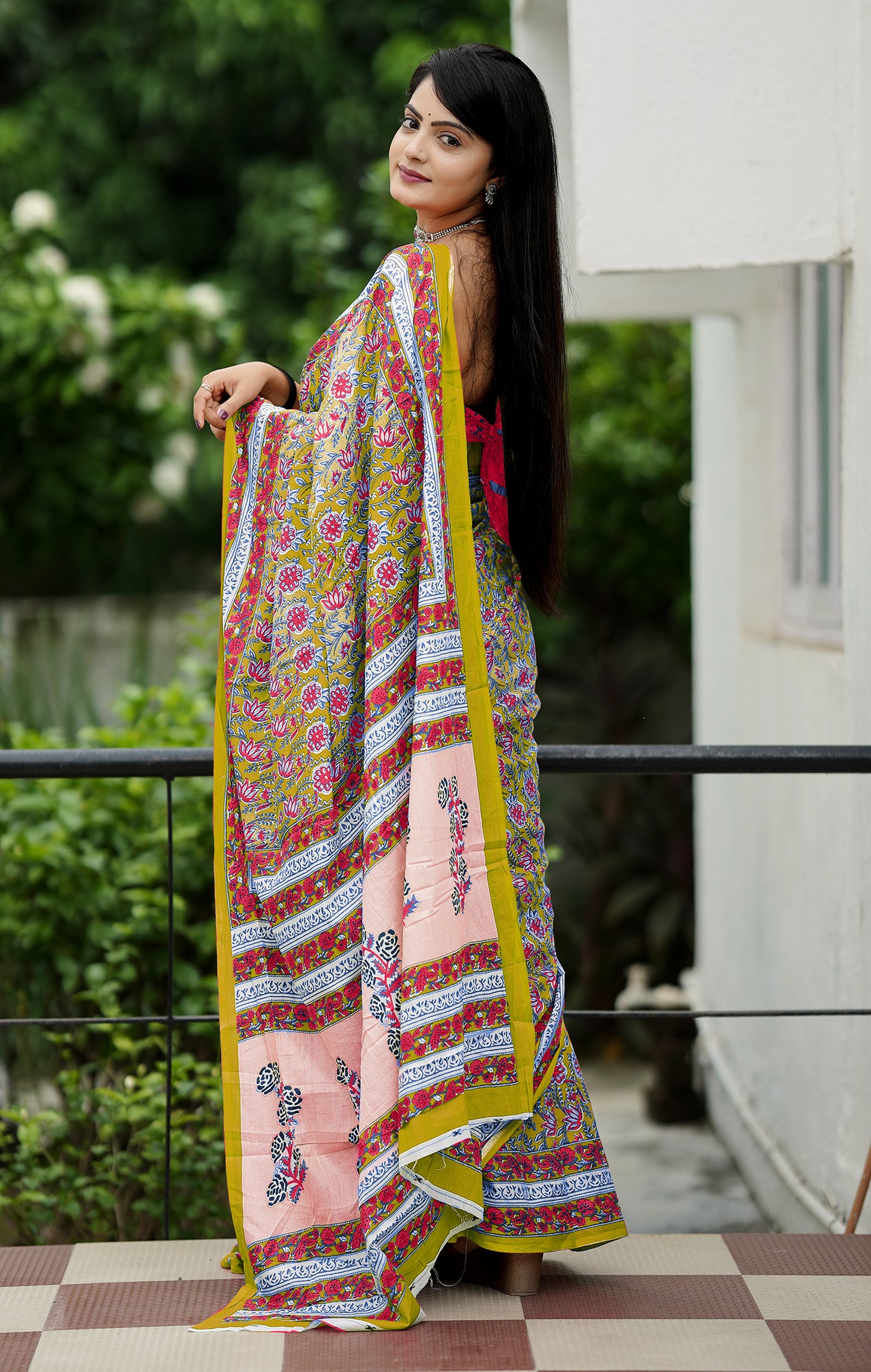 Handicraft Ladies Ikat Block Print Pure soft Cotton Sari With Blouse Piece