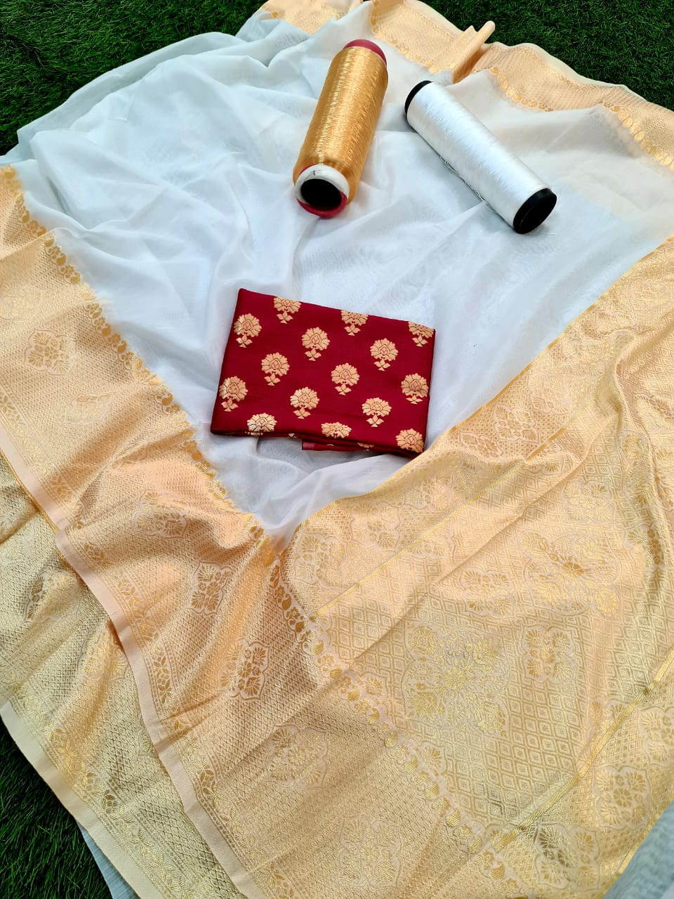 Women's Kanjivaram Banarasi Soft Cotton Silk Woven Sari With Blouse piece