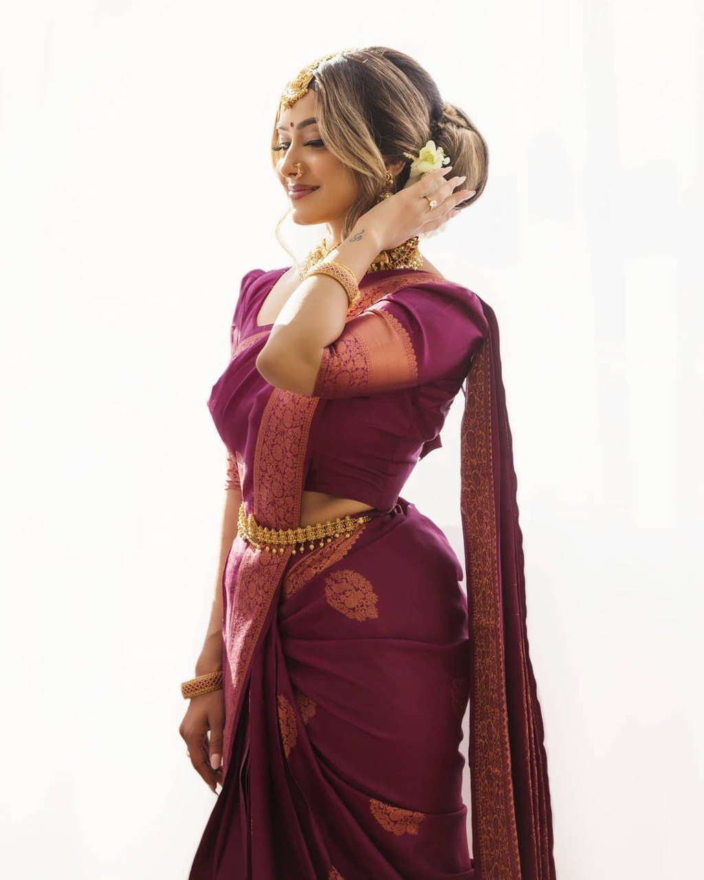Ethinic Pocket Beautiul Soft Silk Jacquard Zari Weaving Saree